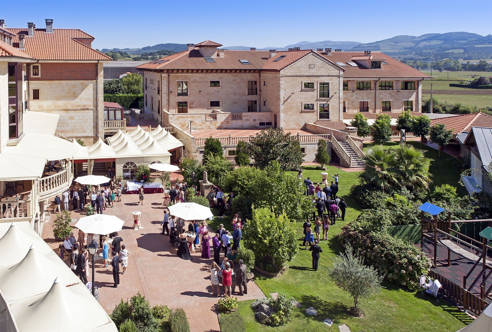 הוזנאיו Apartamentos Spa Villa Pasiega מראה חיצוני תמונה